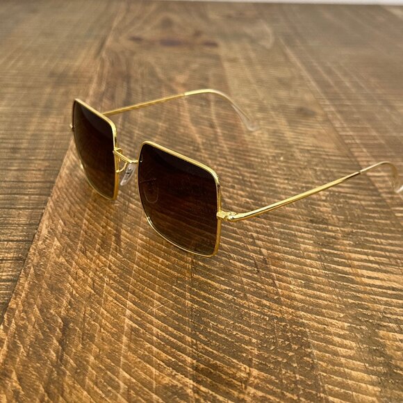 70s Gold Square Frame Sunglasses - Picture 2 of 2